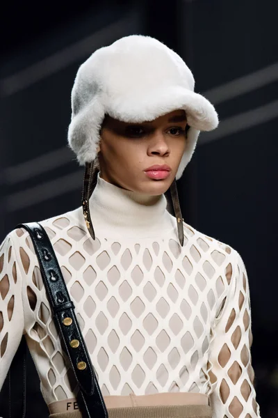 Look 68